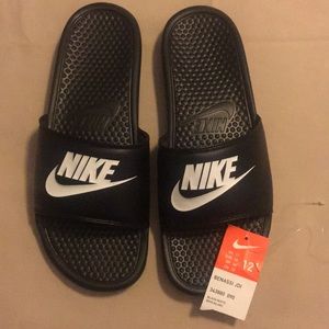 Nike Slides - Benassi